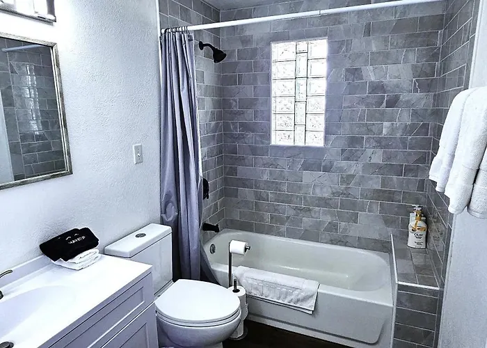 3bd, King, Brkfst, Large Tvs, Wd, Sleeps 11, Bbq Holiday home